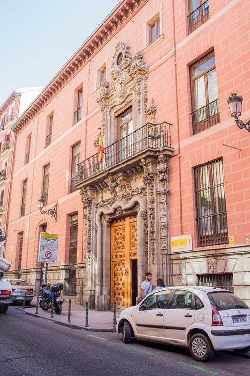 Apartamentos Madrid Centro Bagian luar foto