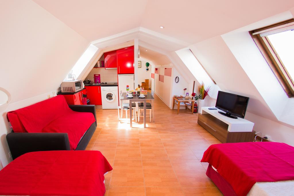 Apartamentos Madrid Centro Bagian luar foto
