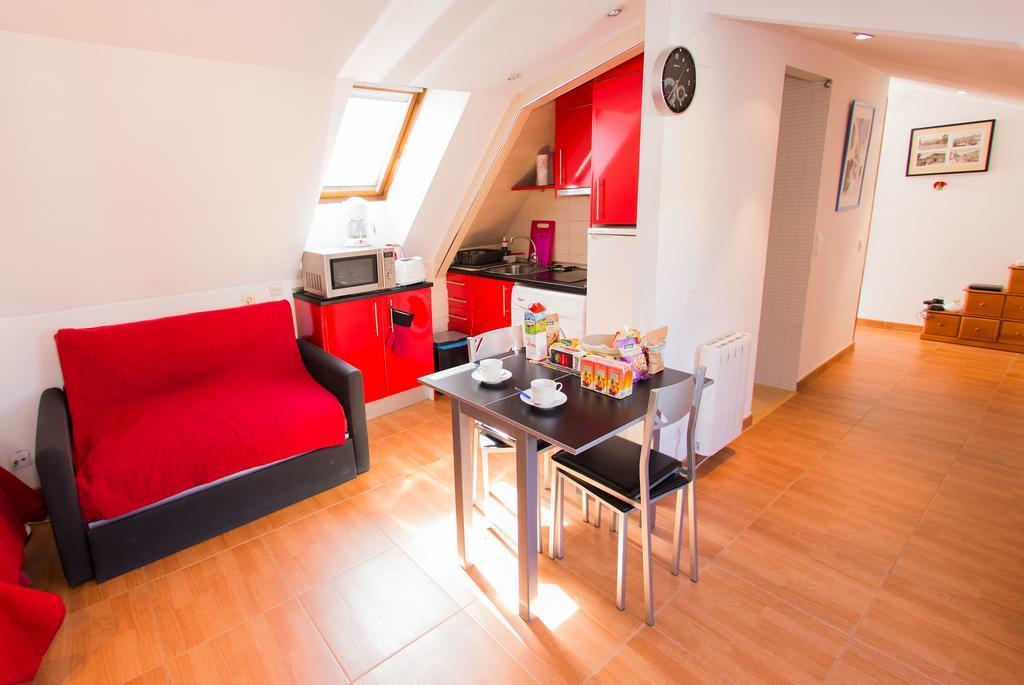 Apartamentos Madrid Centro Bagian luar foto
